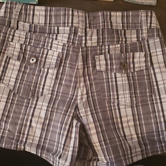 Faded Glory grey/white cotton shorts - Picture 3 of 4
